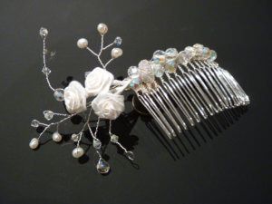 Flower comb with crystals.